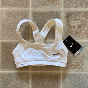 NWT White Nike yoga sports bra XS